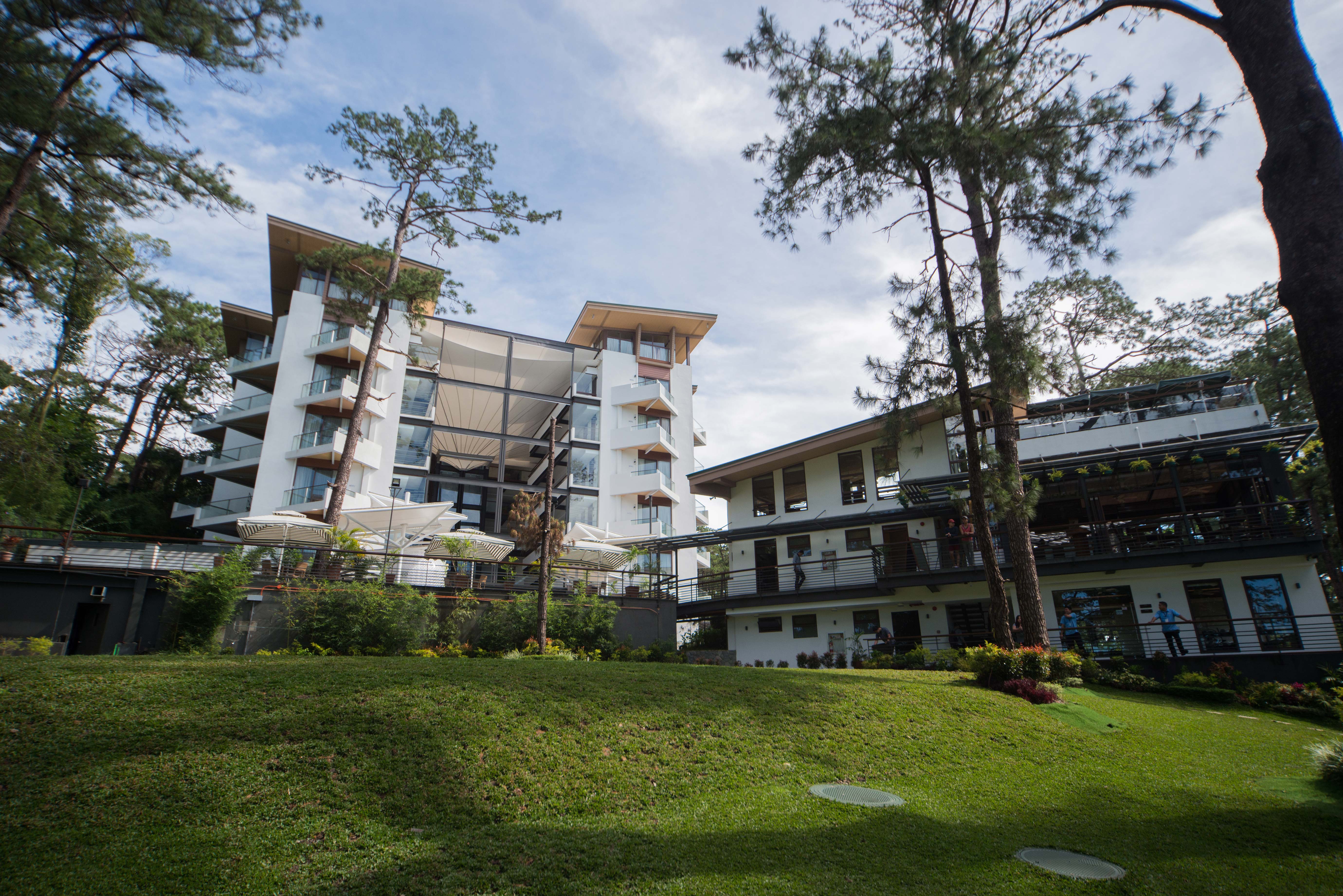 Hotels In Baguio Near Burnham Park; Sierra Pines Baguio – Redefine Your Baguio experience.
